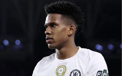 Preocupa? Técnico do Chelsea fala sobre situação de Estêvão: 'Devastador'