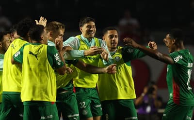 Palmeiras tenta aumentar distância na ponta e aposta em retrospecto favorável contra Ceni