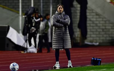Luis Zubeldía vira alvo após Boliva x Fluminense: 'Tá amarrado'