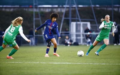 Brasileira Yaya comemora bom momento no PSG e mira classificação na Copa da França