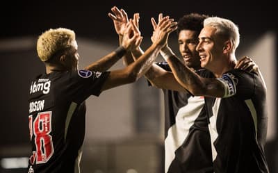 Vasco vence o Olimpia com autoridade e assume a liderança do grupo na Sul-Americana