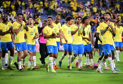 Seleção Brasileira comemora vitória sobre a Croácia por 3 a 1