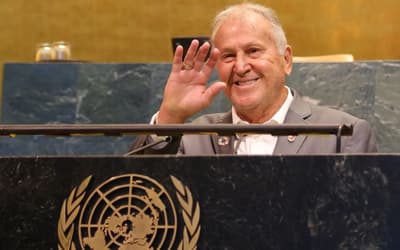 Flamengo é recebido na ONU, e Zico vira embaixador de programa global