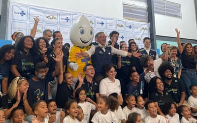 Com Raí, Ministério da Saúde lança campanha de vacinação para a Copa do Mundo