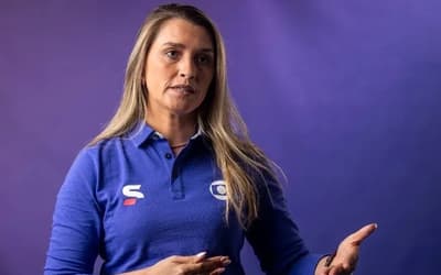 Ana Thaís Matos se incomoda com arbitragem em Estudiantes x Flamengo: 'Absurdo'