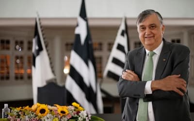 Justiça tira poderes da Eagle e mantém Durcesio no comando do Botafogo; associativo se movimenta por novo investidor