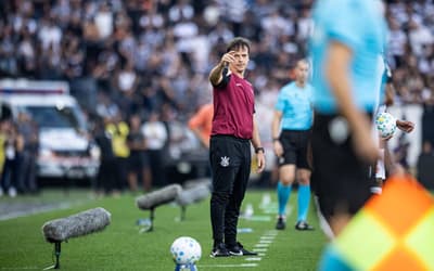 Leitura labial revela bronca de Diniz em partida do Corinthians: 'Tá de Vasco?'