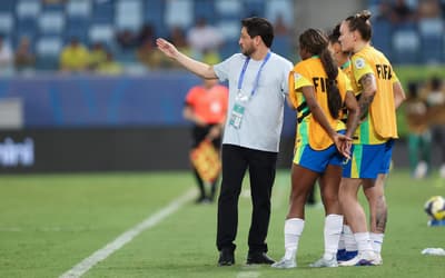 Arthur Elias aprova desempenho do Brasil e vê duelo complicado com o Canadá