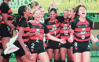 Há 25 anos, Flamengo vencia o Vasco e conquistava a Superliga Feminina