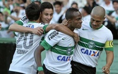 Por onde anda Geraldo, ex-meia angolano do Coritiba?