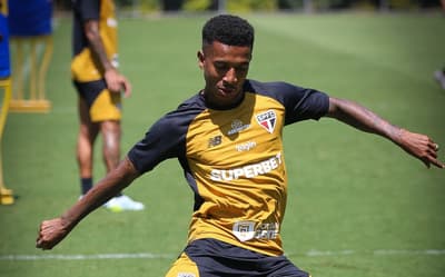 Marcos Antônio tem lesão constatada e é baixa no São Paulo; saiba quando meia deve voltar