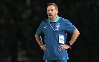 Cruzeiro 4 x 0 Grêmio no Brasileirão 1990; golaço de Luiz Gustavo e show no Mineirão