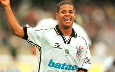 Grêmio 0 x 3 Corinthians no Brasileirão 1999; 'amasso' de Marcelinho e Luizão no Olímpico
