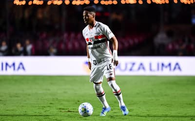 Líder em assistências do São Paulo no Brasileirão, Wendell projeta clássico contra o Corinthians