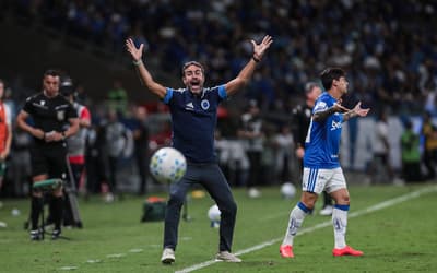 ANÁLISE: vitória do Cruzeiro contra a Chapecoense acende alertas para a Libertadores