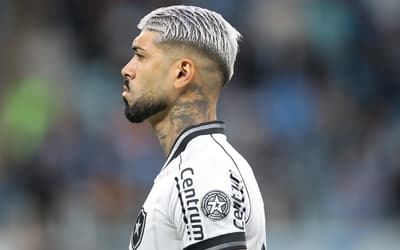 Avançado com o Palmeiras, Barboza fica fora de jogo do Botafogo