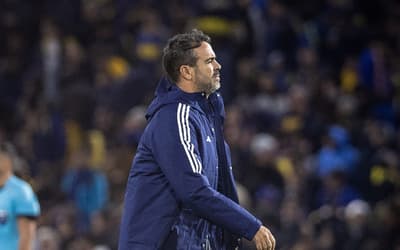 Artur Jorge exalta personalidade dos jogadores do Cruzeiro contra o Boca: 'Ponto importante'