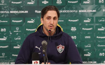 Zubeldía vê erro capital da arbitragem na derrota do Fluminense: 'Claríssimo'
