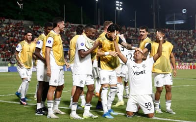 Kauan Toledo virou o jogo para o Botafogo contra o Caracas (Foto: Vítor Silva/Botafogo)