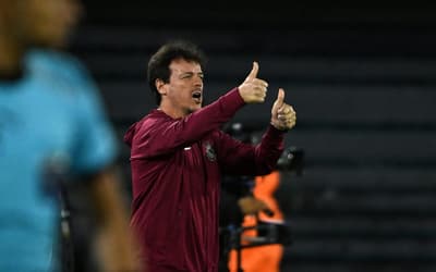Diniz destaca superação na altitude e celebra invencibilidade na Libertadores: 'Motivo de alegria'