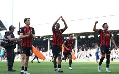 Torcida do Bournemouth se encanta e cria música para o Rayan, ex-Vasco