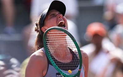 Bia Haddad leva a virada e para na estreia em Roland Garros