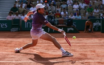 AO VIVO: Siga a estreia de João Fonseca em Roland Garros