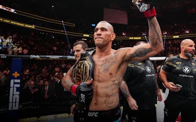 Relembre a linha do tempo da carreira de Alex Poatan no UFC