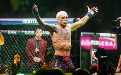 Charles do Bronx homenageia campeão do UFC 328