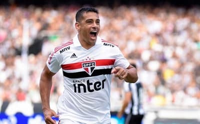 São Paulo 3 x 2 Botafogo no Brasileirão 2018; virada com Nenê e Diego Souza