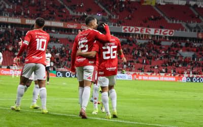 Internacional supera time de agente de Vini Jr. e avança na Copa do Brasil