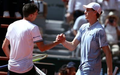 Cerúndolo confessa ter tido sorte contra Sinner em Roland Garros