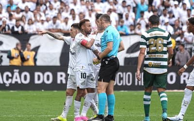 Por que o árbitro não corrigiu erro na substituição e deixou Neymar jogar?