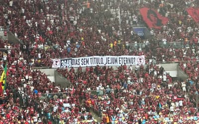 Torcida do Flamengo provoca Vasco no Maracanã: 'Jejum eterno?'