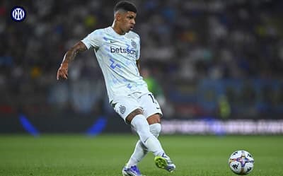 Brasileiro pode alcançar feito raro na Inter em final da Copa da Itália