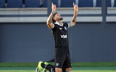 Palmeiras aguarda fase de grupos da Sul-Americana para anunciar Barboza; veja bastidores