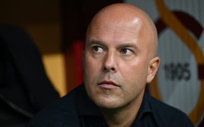 Liverpool anuncia a saída de Arne Slot