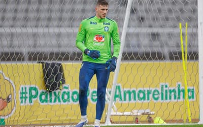 Falha de Bento repercute rapidamente entre internautas após fim do jogo (Foto: Lucas Figueiredo/CBF)