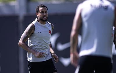 Recuperado de lesão, Jair é reintegrado ao elenco do Vasco
