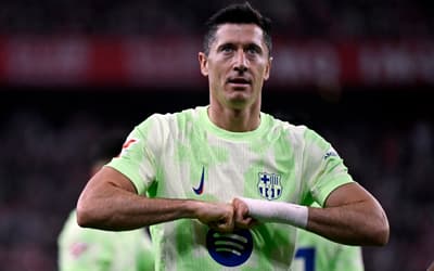 O adeus de uma lenda: Lewandowski anuncia saída do Barcelona ao fim da temporada