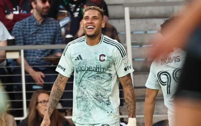 Rafael Navarro marca o gol da vitória do Rapids e é destaque na MLS