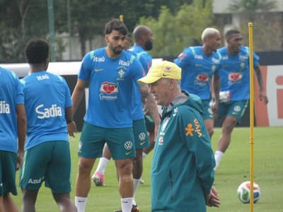 Treino da Seleção Brasileira nesta sexta-feira; veja imagens