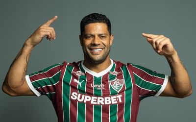 John Kennedy projeta parceria com Hulk no Fluminense: 'Sozinho ou dupla'