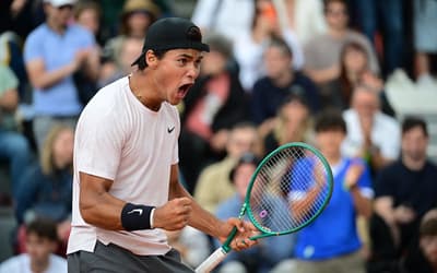 Guto Miguel na final juvenil de Roland Garros; horário e onde assistir