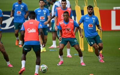 Lúcio de Castro: Brasil estreia na Copa e a sorte está lançada!