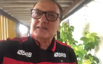 Leandro lança gravura exclusiva e encontra torcedores no Museu Flamengo