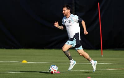 Scaloni confirma presença de Messi em Argentina x Islândia