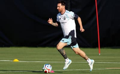 Qual é a lesão de Messi, que desfalca a Argentina em amistoso contra Honduras?