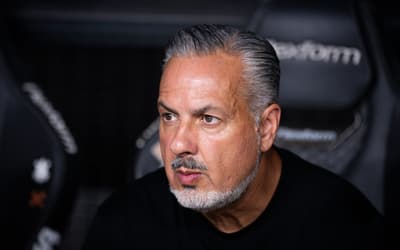 Lúcio de Castro: Boto não me deixa falar sobre a Copa do Mundo