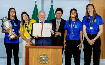 Presidente Lula sanciona lei da Copa do Mundo Feminina; veja o que muda